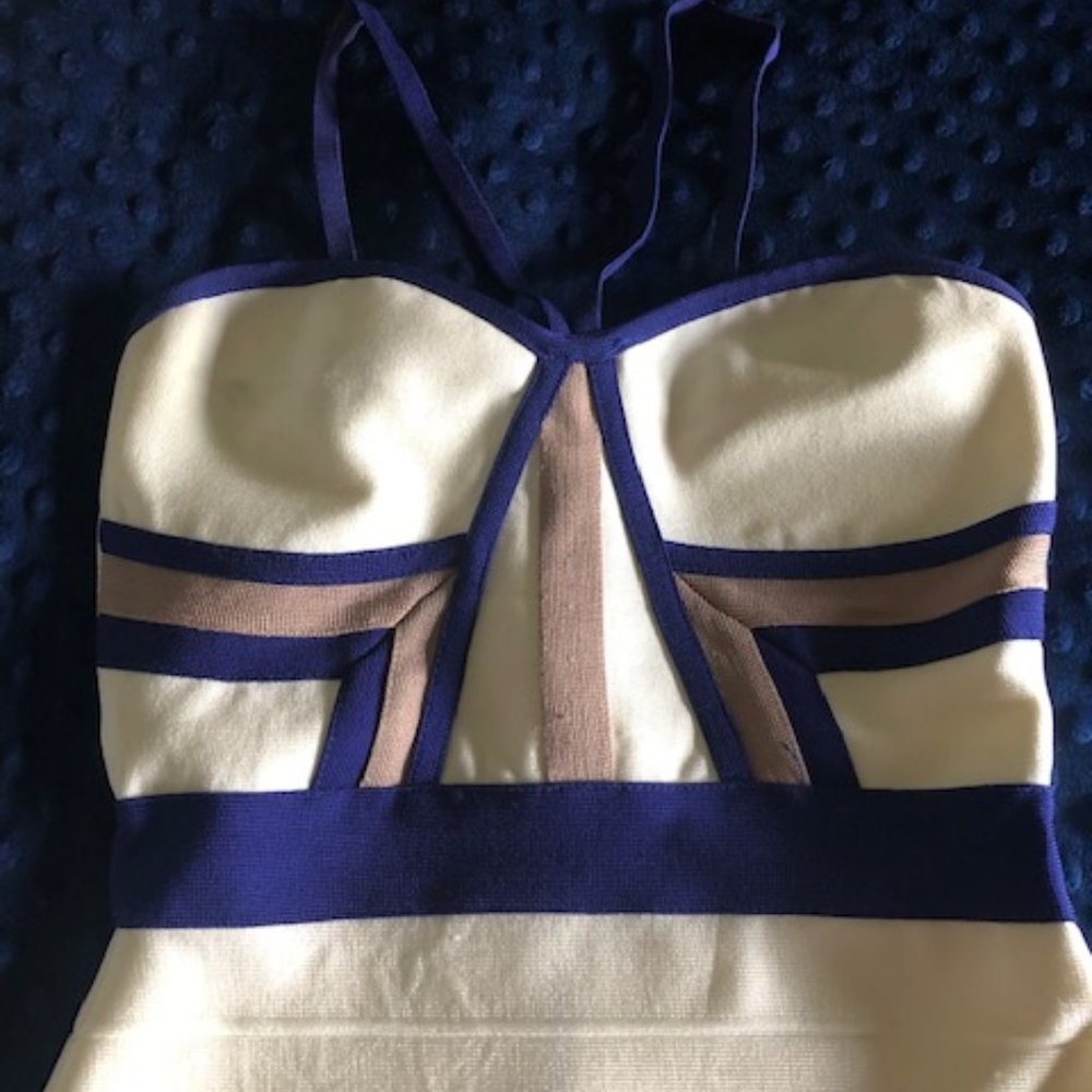 Dress - Picture 3 of 5